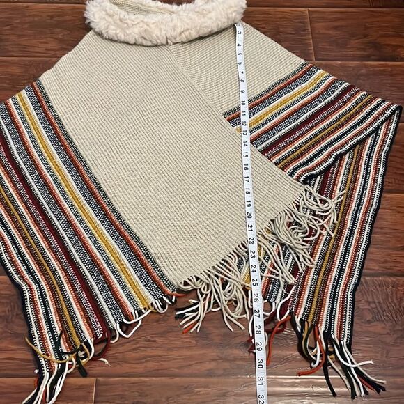 Northern Angel Multi Color Faux Fur Collar Knit Fringe Poncho - Picture 6 of 10